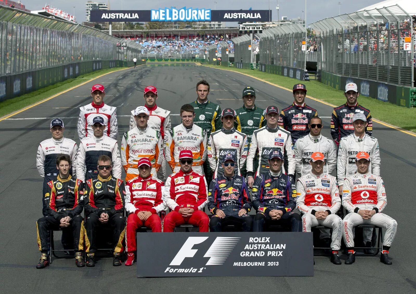 Ф 1 2000. Ф1 2013. Формула 1 Водафон Kimi 2007. Formula 1 Driver standings. Formula one World Champions poster.