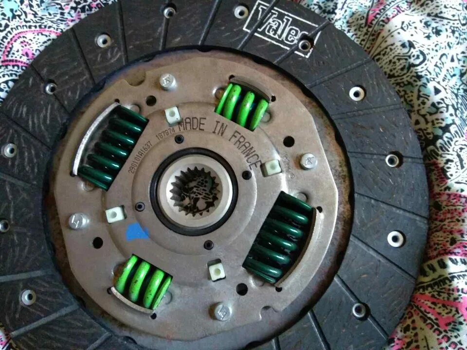 Корзина сцепления уаз патриот 409 двигатель. Корзина змз 402. Сцепление мотор. Сцепление двигателя vg30. Clutch (lp)".