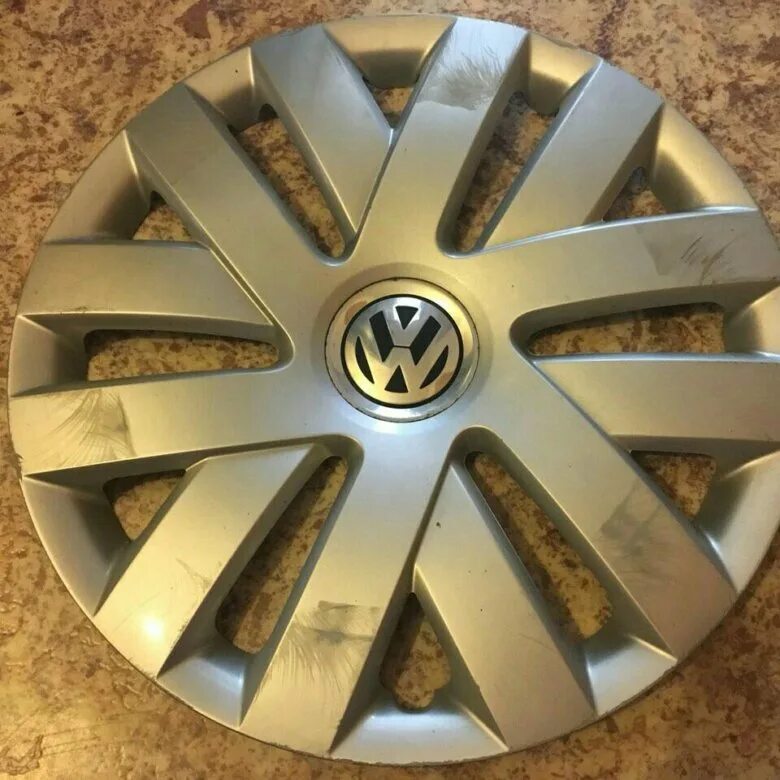 Колпаки фольксваген поло r15. Оригинальные колпаки поло седан. Колпак vw polo r15 оригинал. Колпаки r15 volkswagen polo. Колпаки r15 volkswagen polo.