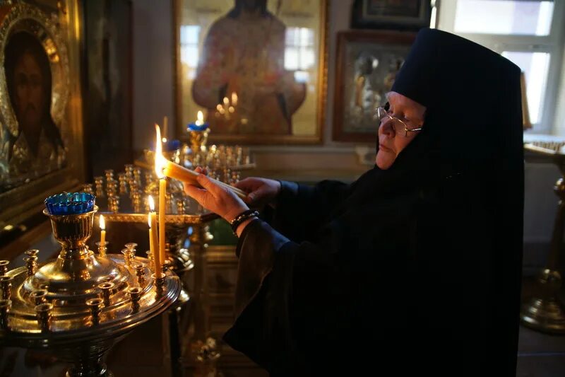пострижение 5 букв. постриг женский монастырь четки свеча. пострижение 5 букв. пострижение 5 букв. богослужение фото.