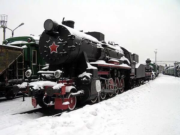 Паровоз платонов. Коровы и паровоз. Паровоз Овечка фото. Russian Train. Поезда Платонов.