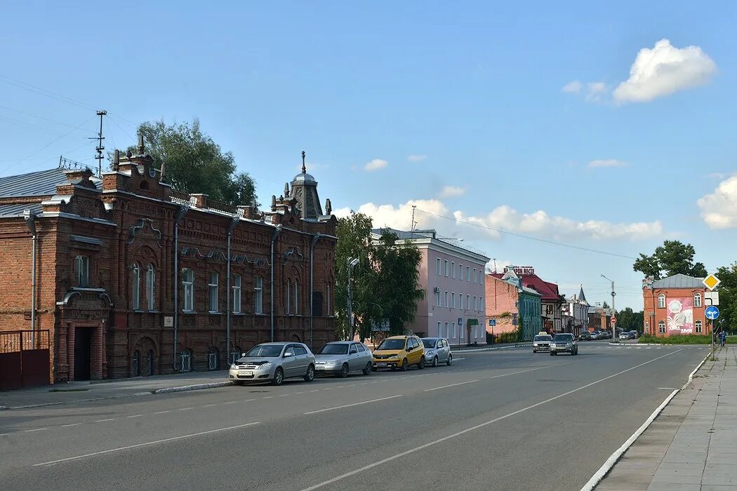 Население города Бийска Алтайского края. Город Бийск старый центр. Алтайское Бийск. Бийск Алтайский край вид на город.