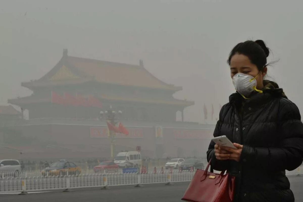 Как будет на китайском грязный серая. Air pollution China. Экология Китая. Загрязнение Китая. Экологическая ситуация в Китае.