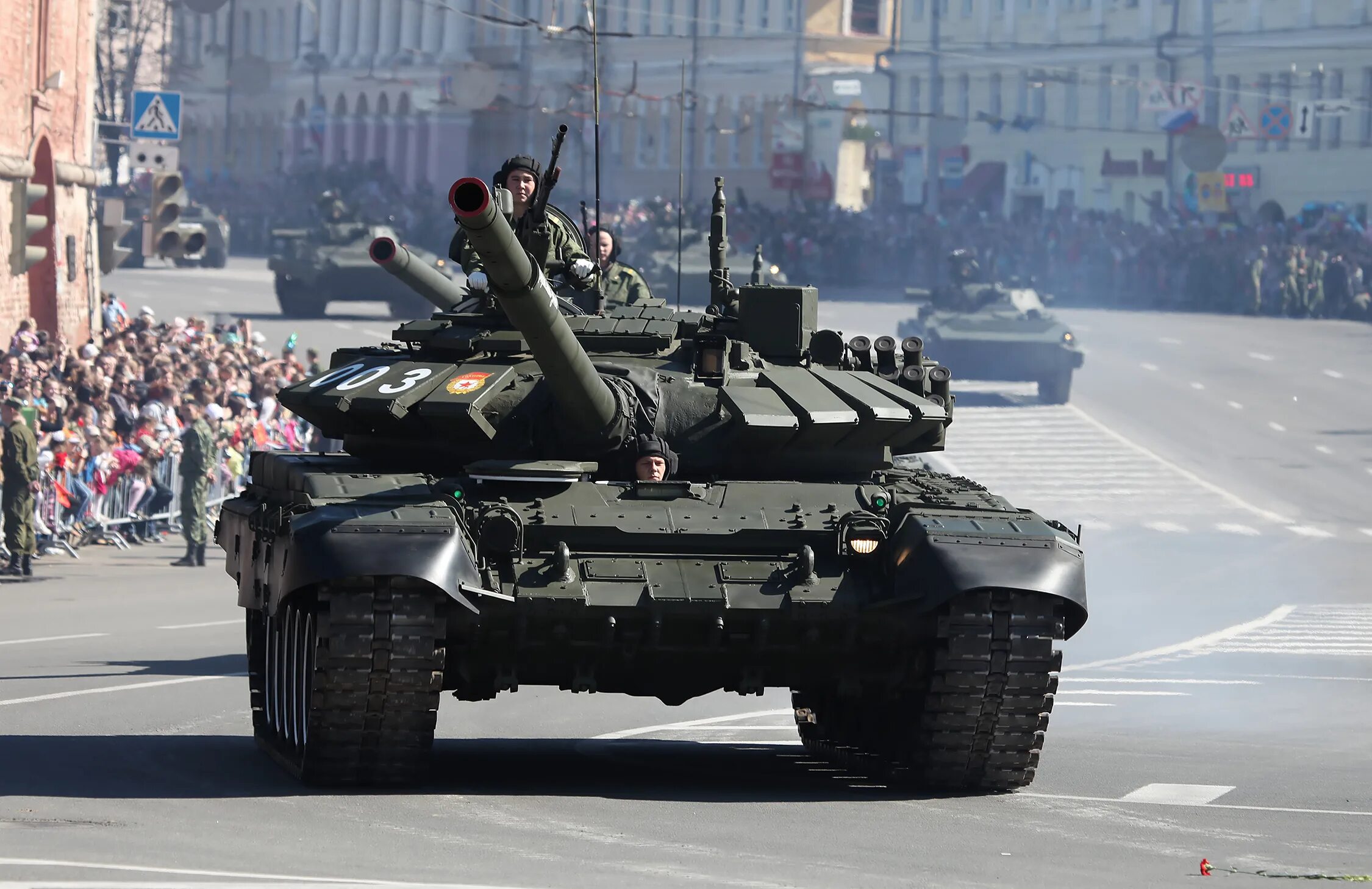 Т 2014. T72b3 танк. т-72б3 2014. т-72б3. т72б3 на параде.