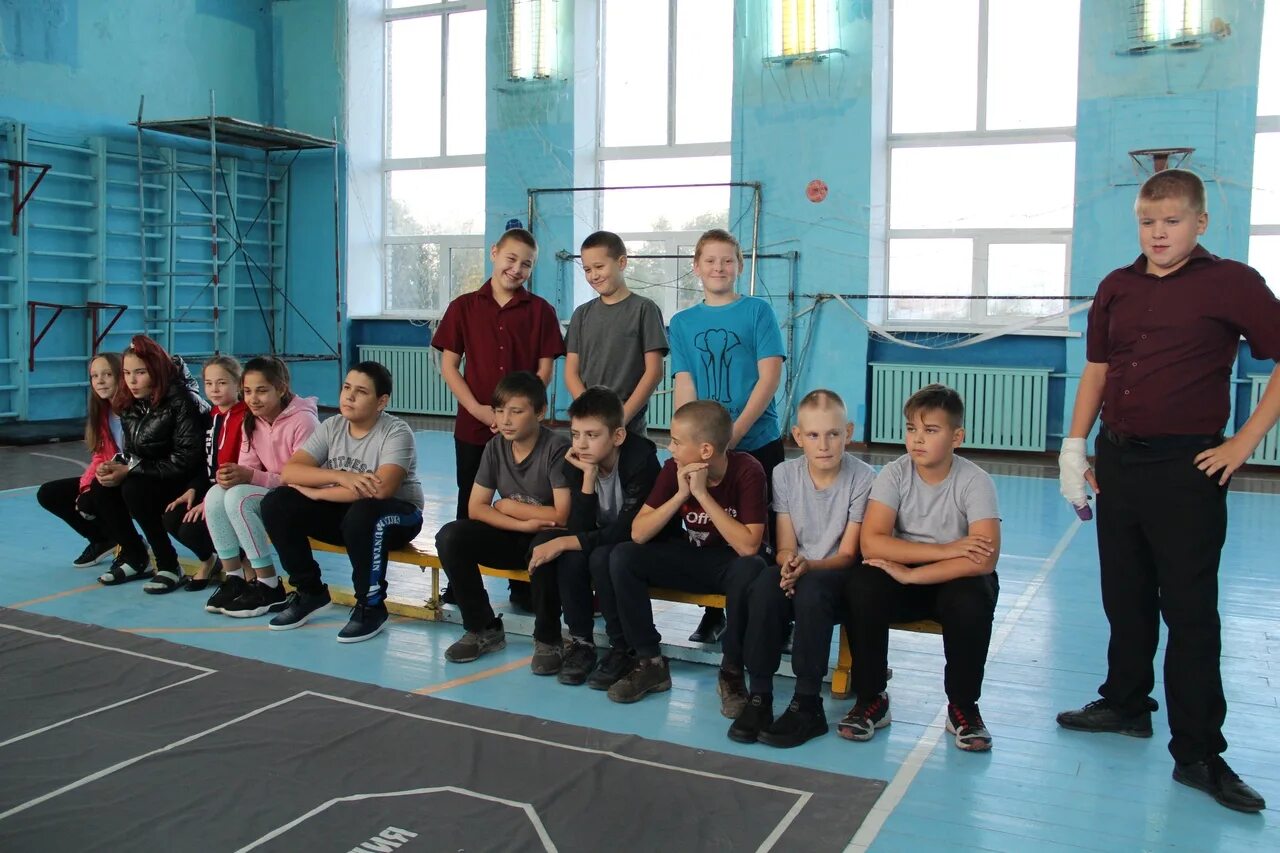 Гимназия 9 город шадринск. Школа 4 город шадринск. Школа 2 шадринск директор. Школы шадринска. Школа 20 шадринск.