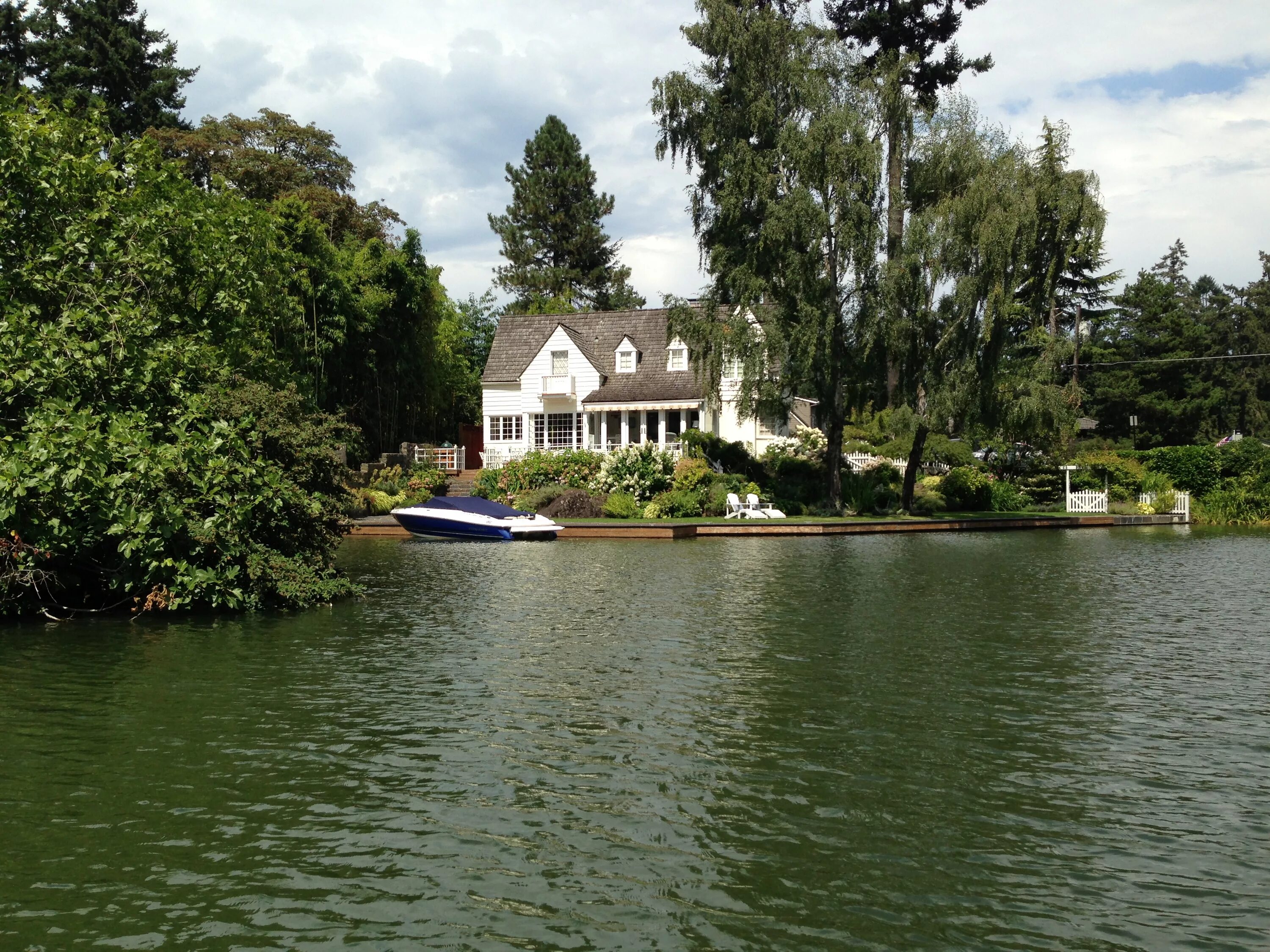 Лагерь плезант лейк трейлер. Лейк-освего. lake oswego oregon. озеро в штате массачусетс. озеро освего в сша.