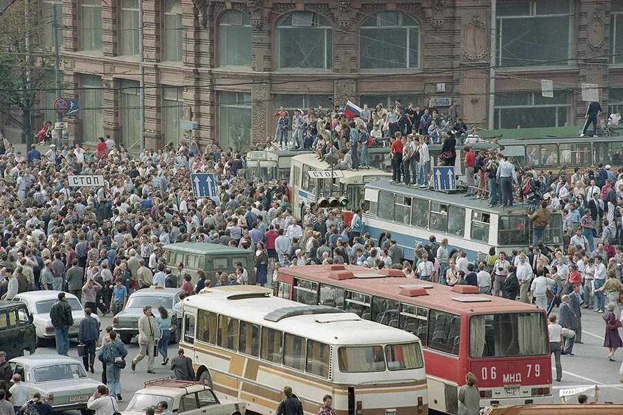 Августовский путч 1991. ГКЧП август 1991. Москва 1991 год путч. Август 1991 путч танки. Август 1991 что произошло