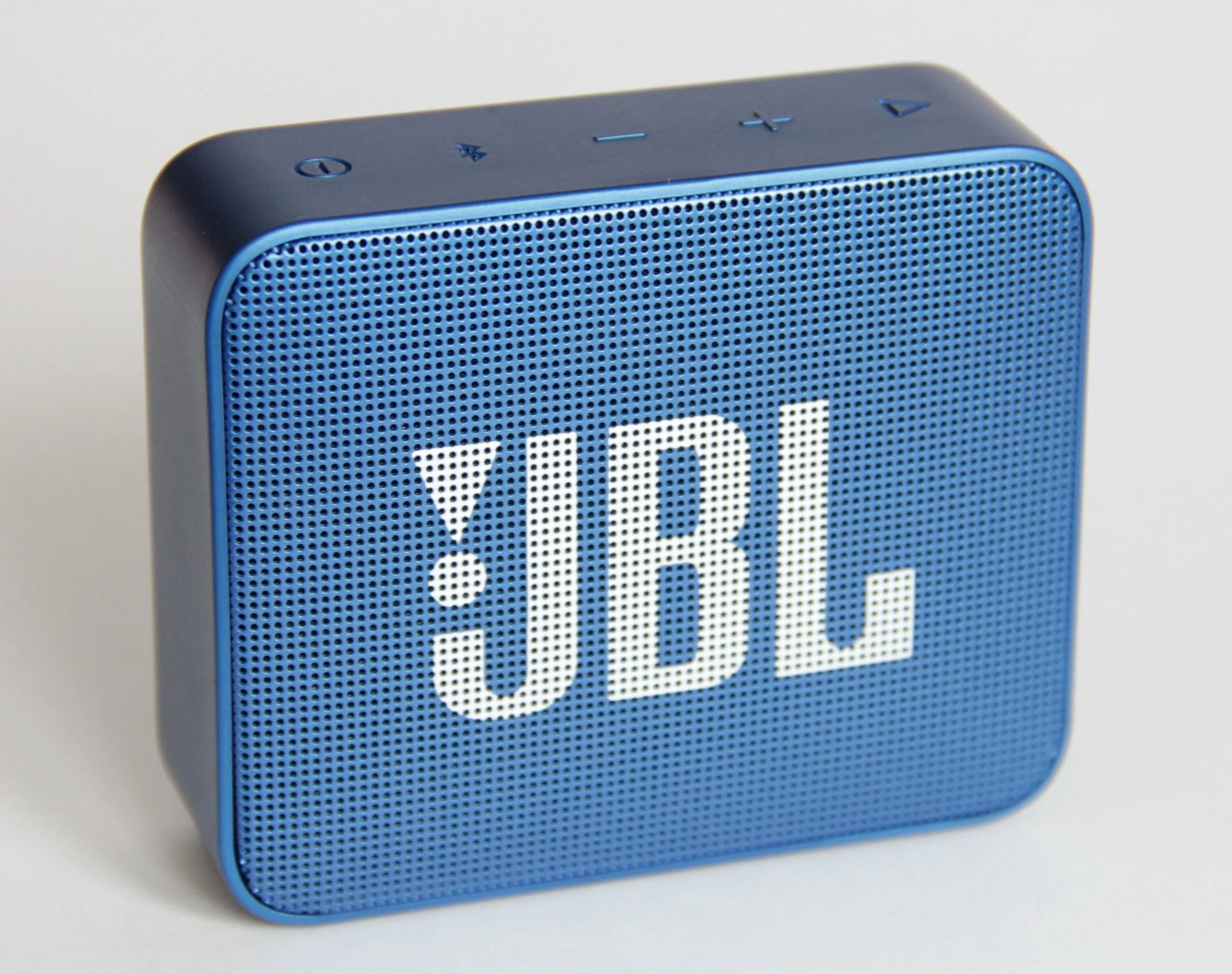 Колонка JBL го 2. JBL go колонка синяя квадратная. JBL go 2 синяя. Колонка JBL синяя маленькая. Колонка jbl квадратная