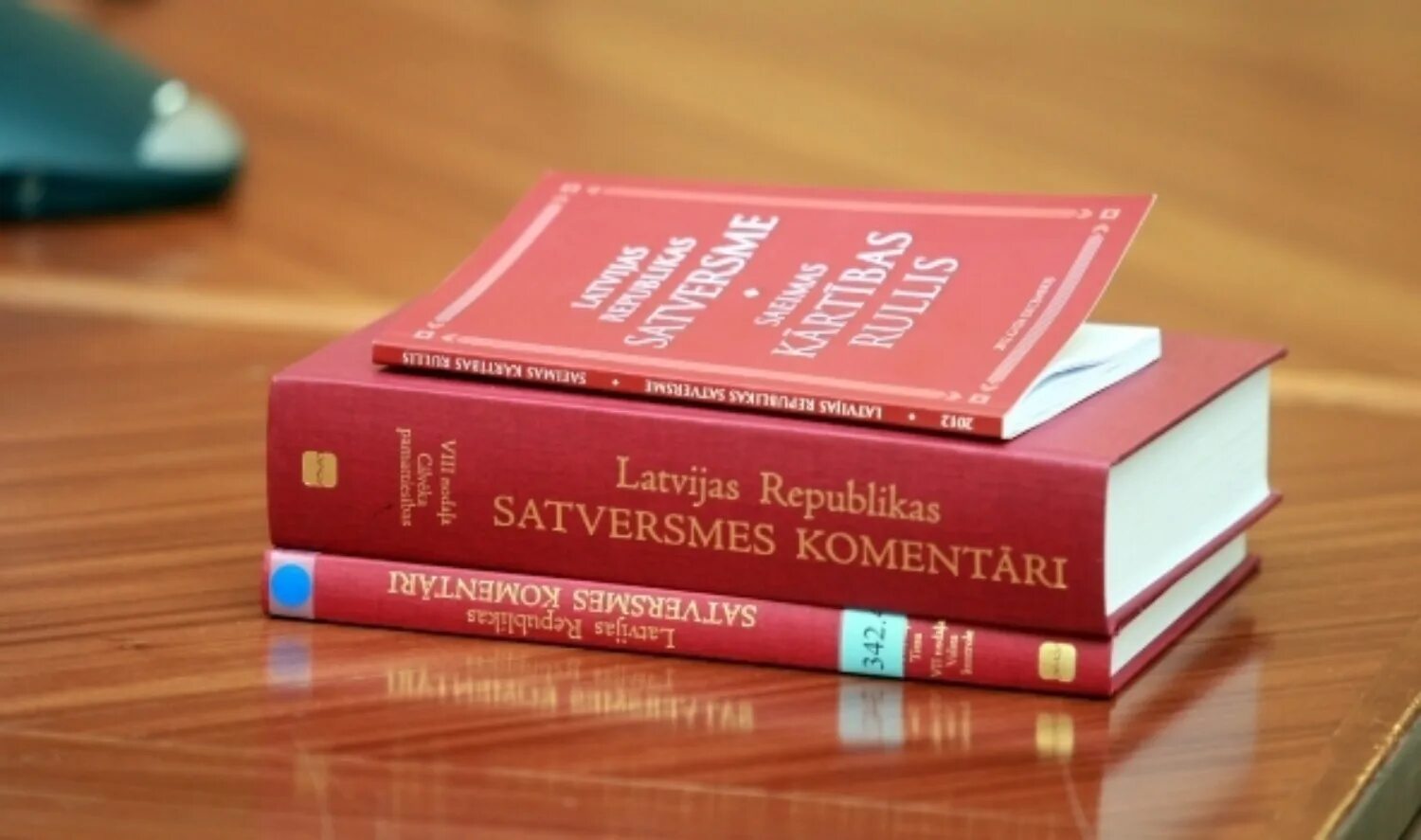 Конституция Венгрии. Конституция Латвийской Республики. Конституция Венгрии 2012.