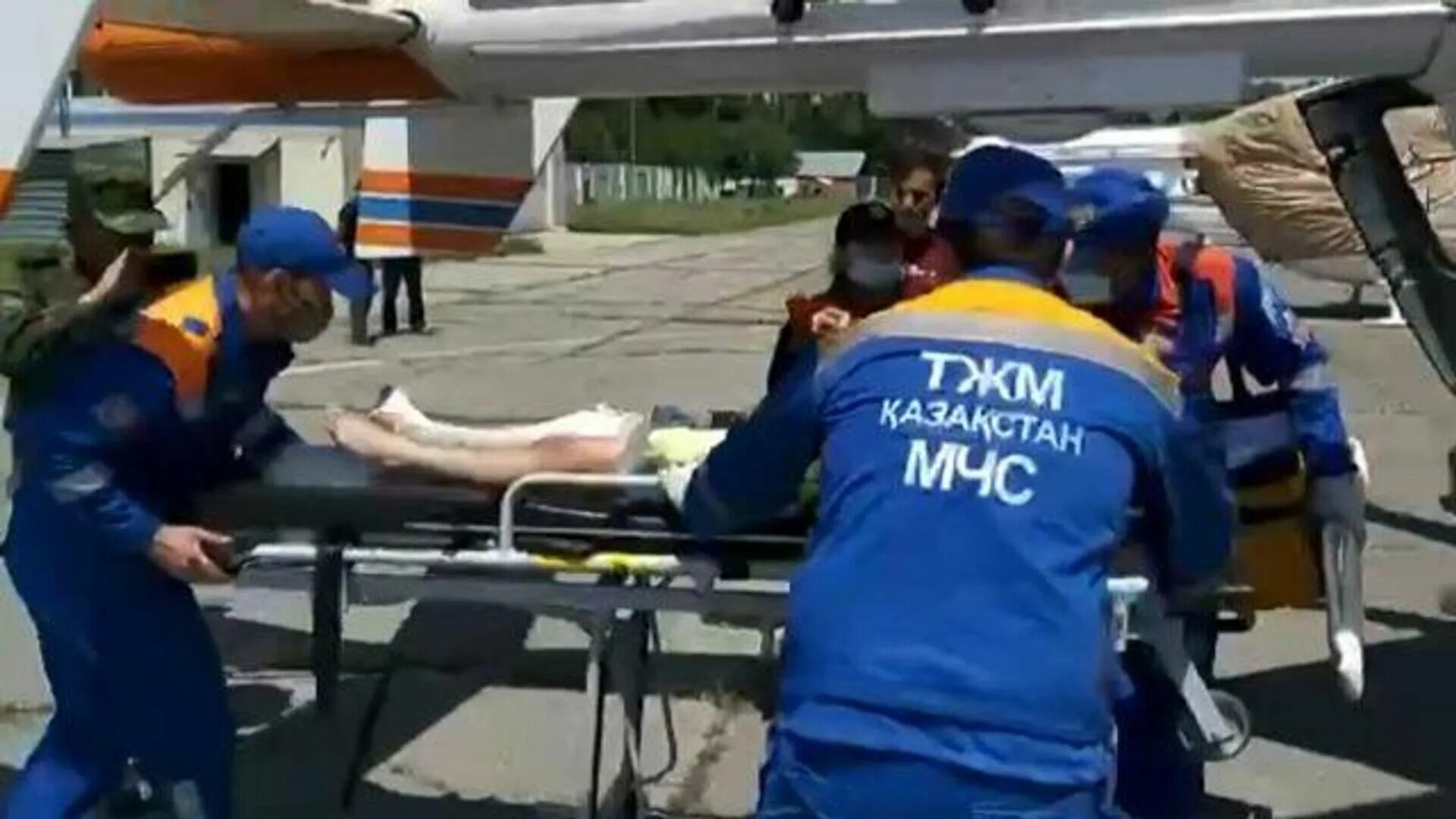 Спасатели спасли девочку