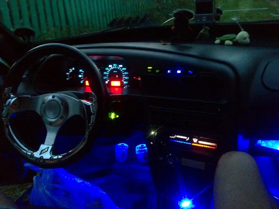 Подсветка панели 2114. Подсветка салона ваз 2114 mercedes. светодиодная лента на панели ваз 2114. светодиодная лента в панель приборов ваз 2114. подсветка панели ваз 2114.