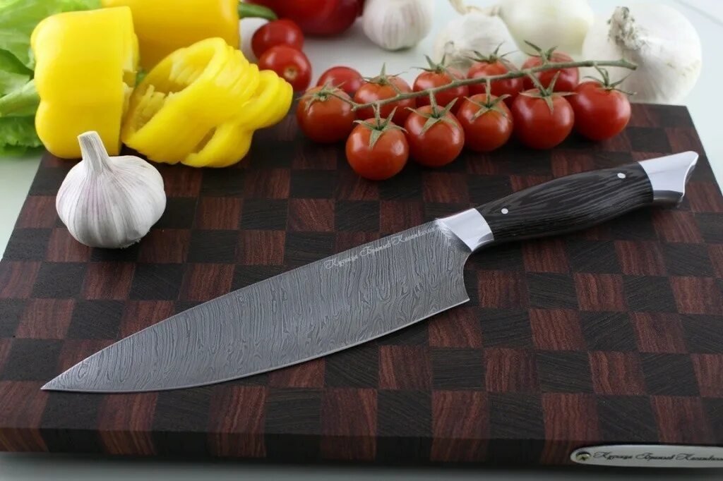 Kitchen Knife ножи. Нож кухонный "шеф".. Повар с ножом. Нож шеф повара. Поварской универсальный