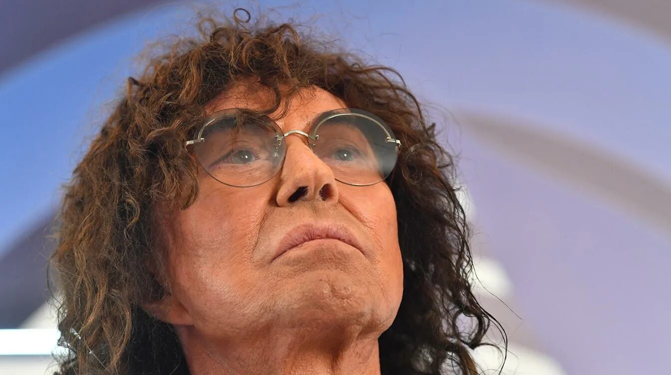 Куда делся певец. Сергей крылов 2022. Куда делся певец. Куда делся певец. Сергей крылов сейчас 2020.