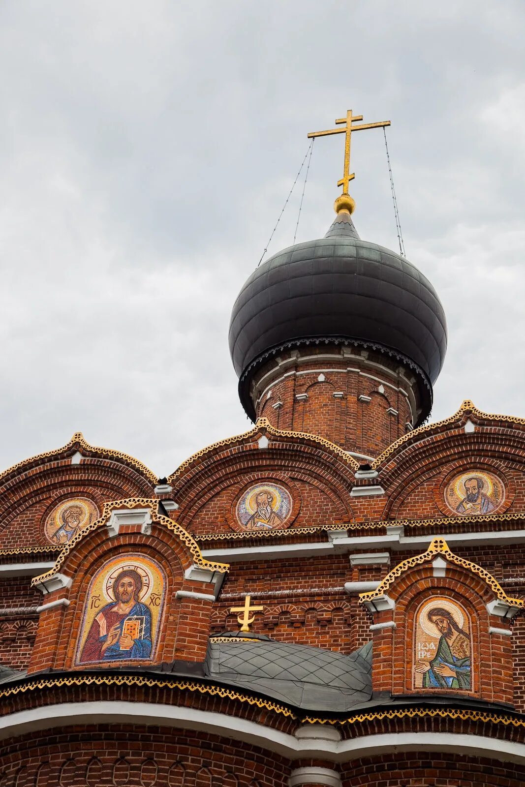 Храм это святыня. Церковь Преображения Господня в Тушино. Храм Преображения Господня в Тушине. Храм Преображения Господня в Тушино внутри. Храм Преображения Господня в Тушино мозаика.