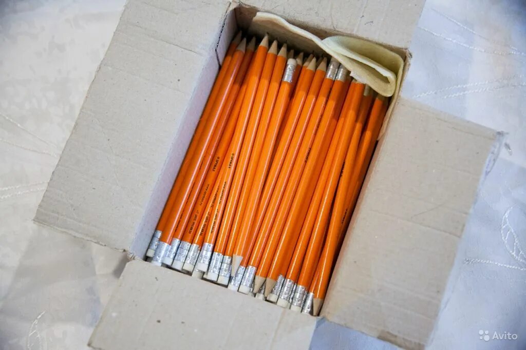 Начинка простого карандаша. Карандаш простой. Коробка простых карандашей. Упаковка простых карандашей. Простой карандаш в коробке.