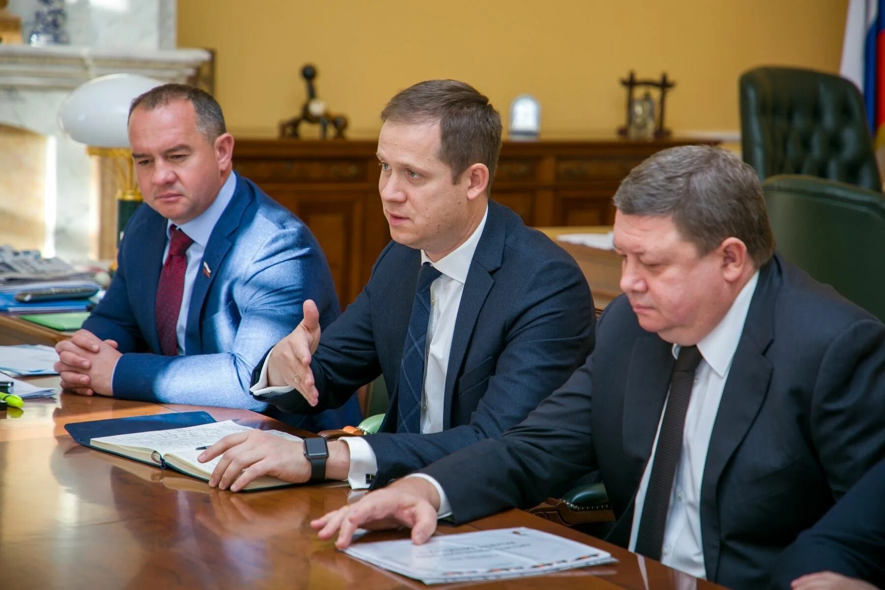 губернатор воронежской области. гусев евгений владимирович. владимир кадурин воронеж. кадурин алексей викторович воронеж. гумбетовский район галип награждение на 8 марта.