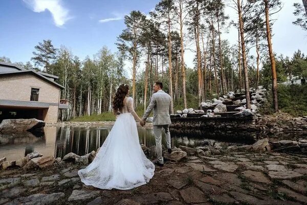 Загородный клуб тюмень. Резиденция Камнева Тюмень. «Kamnevo» / «камнево» резиденция. Камнево Тюмень свадьба. Камнево загородный клуб.