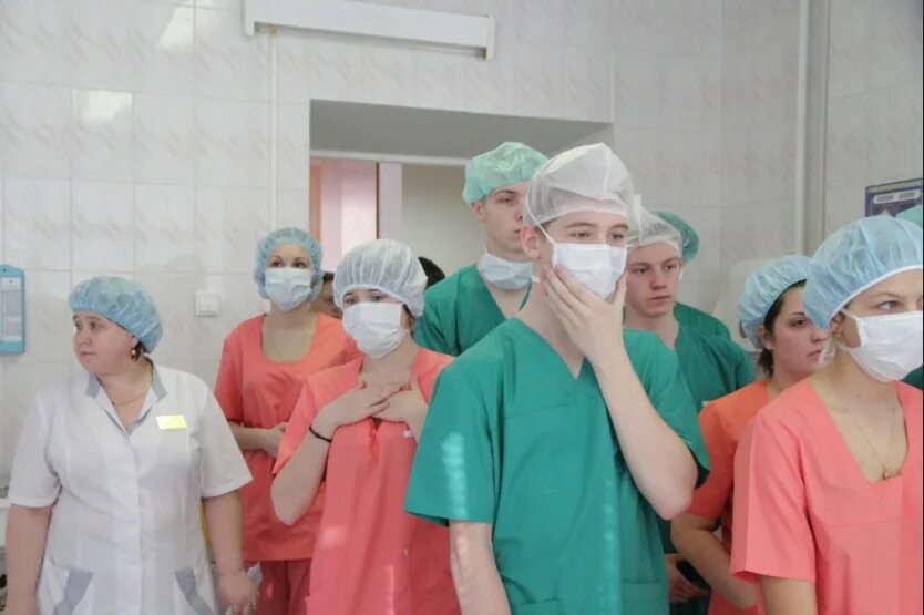 Медицинский класс новосибирск. Новосибирская областная клиническая больница. медперсонал областной больницы новосибирск. трубицын новосибирская областная клиническая больница. медицинские классы новосибирск.