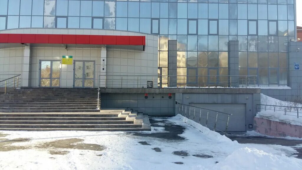 Гражданская 4 екатеринбург паспортный. Красноармейская 56а пермь. Уральский горный университет корпусы. Вахта на складах в москве. Канал а 4.