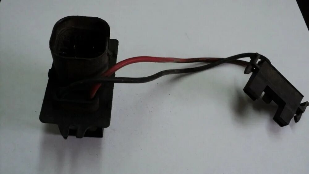 Реле вентилятора охлаждения рено логан 2. Рено 19 вентилятор охлаждения. Реле вентилятора охлаждения рено. Реле вентилятора охлаждения рено. Реле вентилятора охлаждения меган 2.