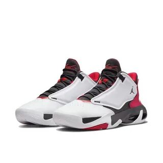 Nike jordan max aura 4