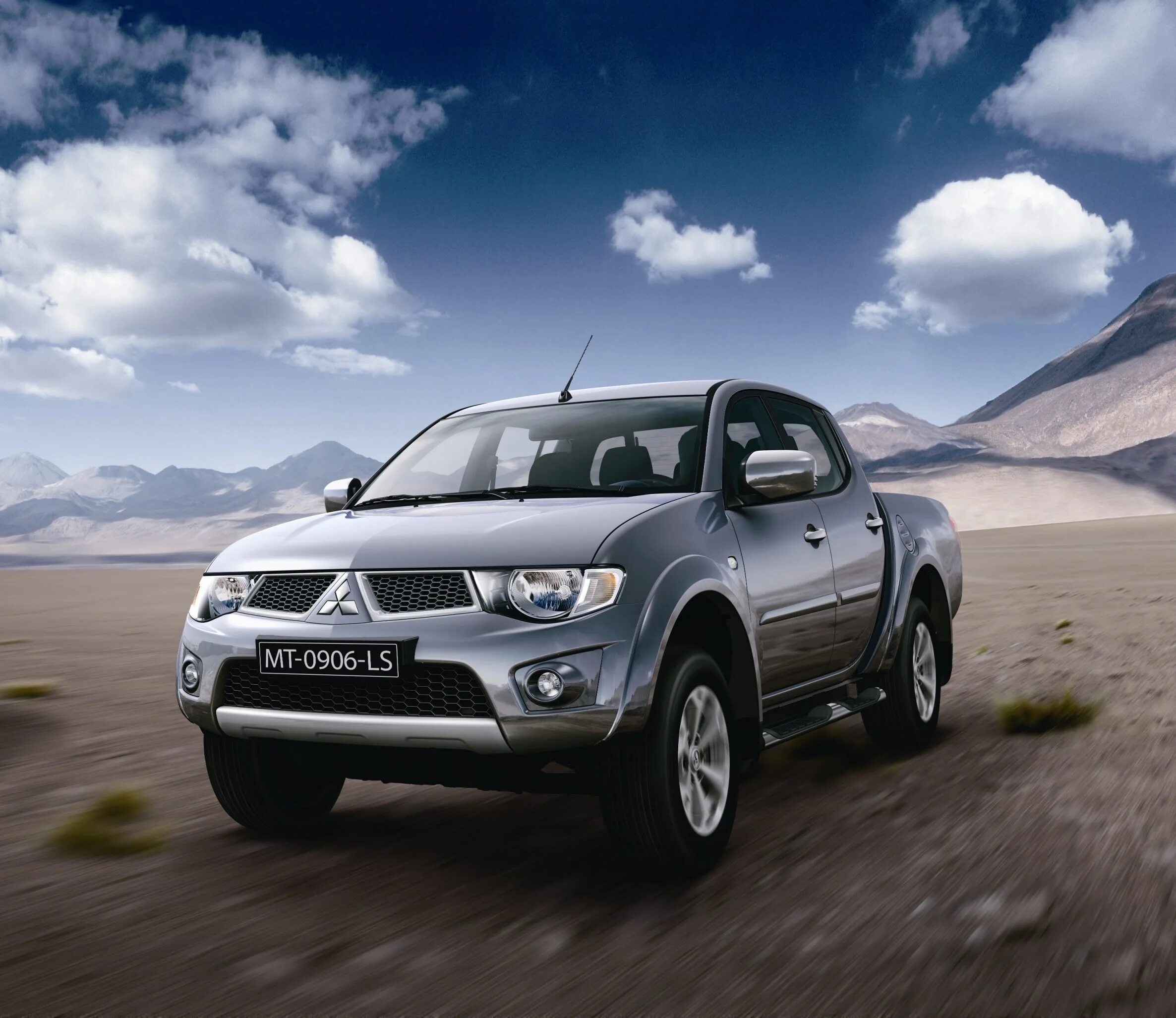 Mitsubishi l200 2011. Джип Митсубиси l200. Mitsubishi l200 4. Mitsubishi l200 Triton. Джип Мицубиси л200.