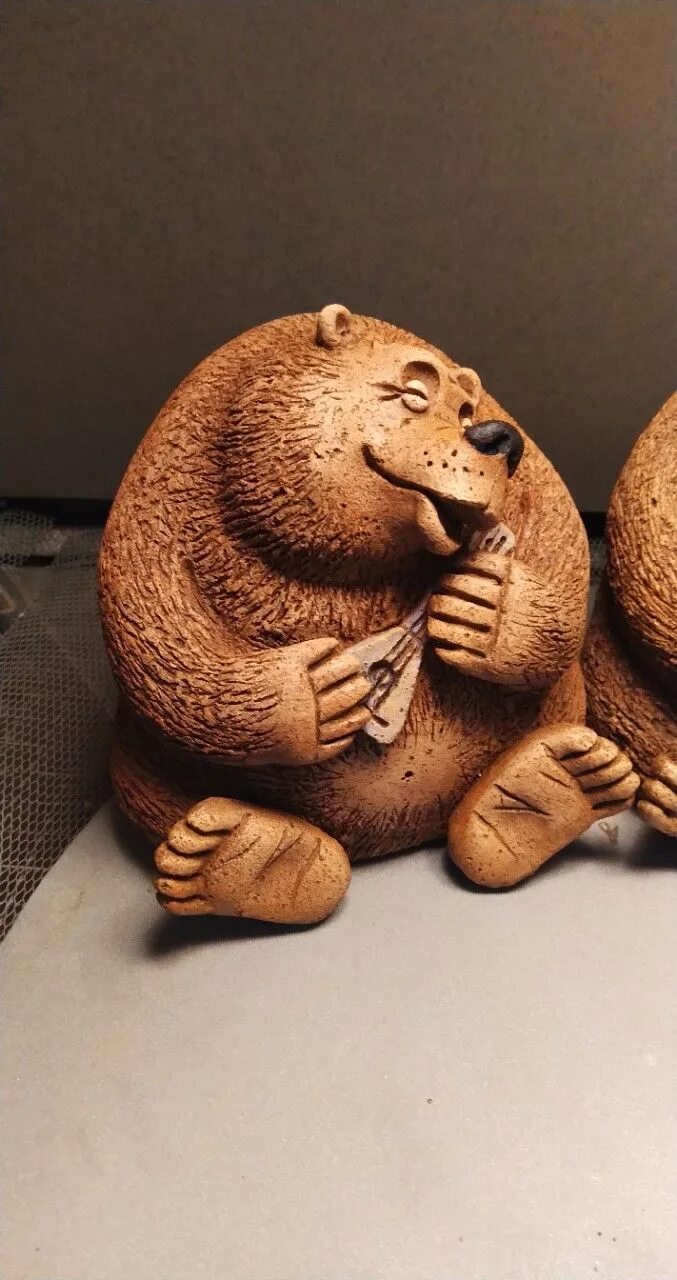 Медведь из глины. Медведь керамика. Медведь глина. Статуэтка семья медведей. Медведь глина.