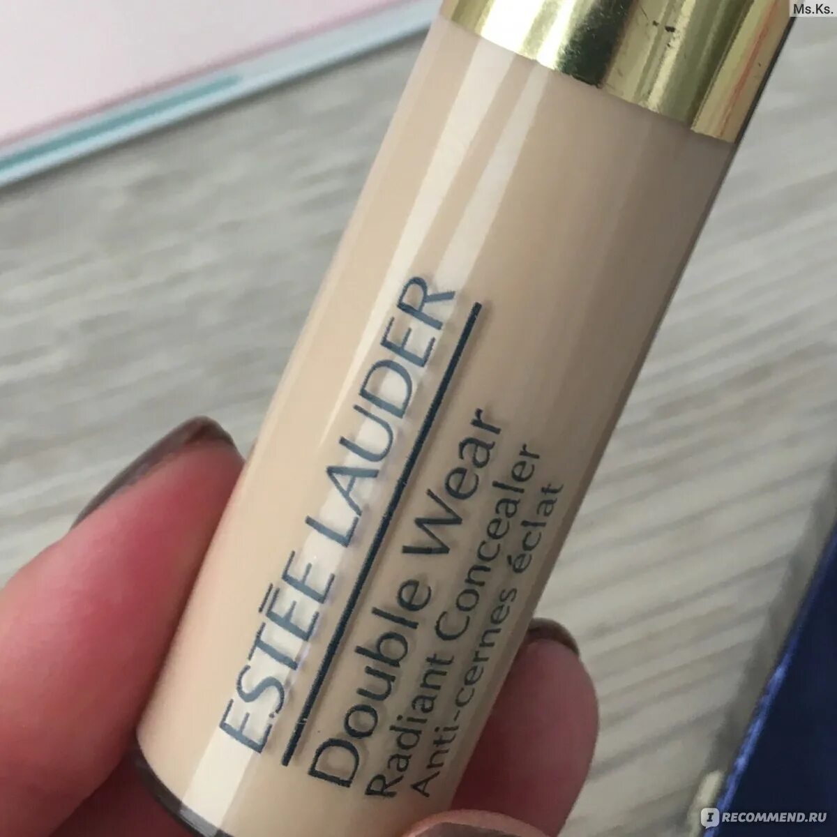 Подсвечивающий консилер. Estee lauder radiant concealer. estee lauder radiant консилер свотчи. эсте лаудер консилер 2w. estee lauder консилер radiance.