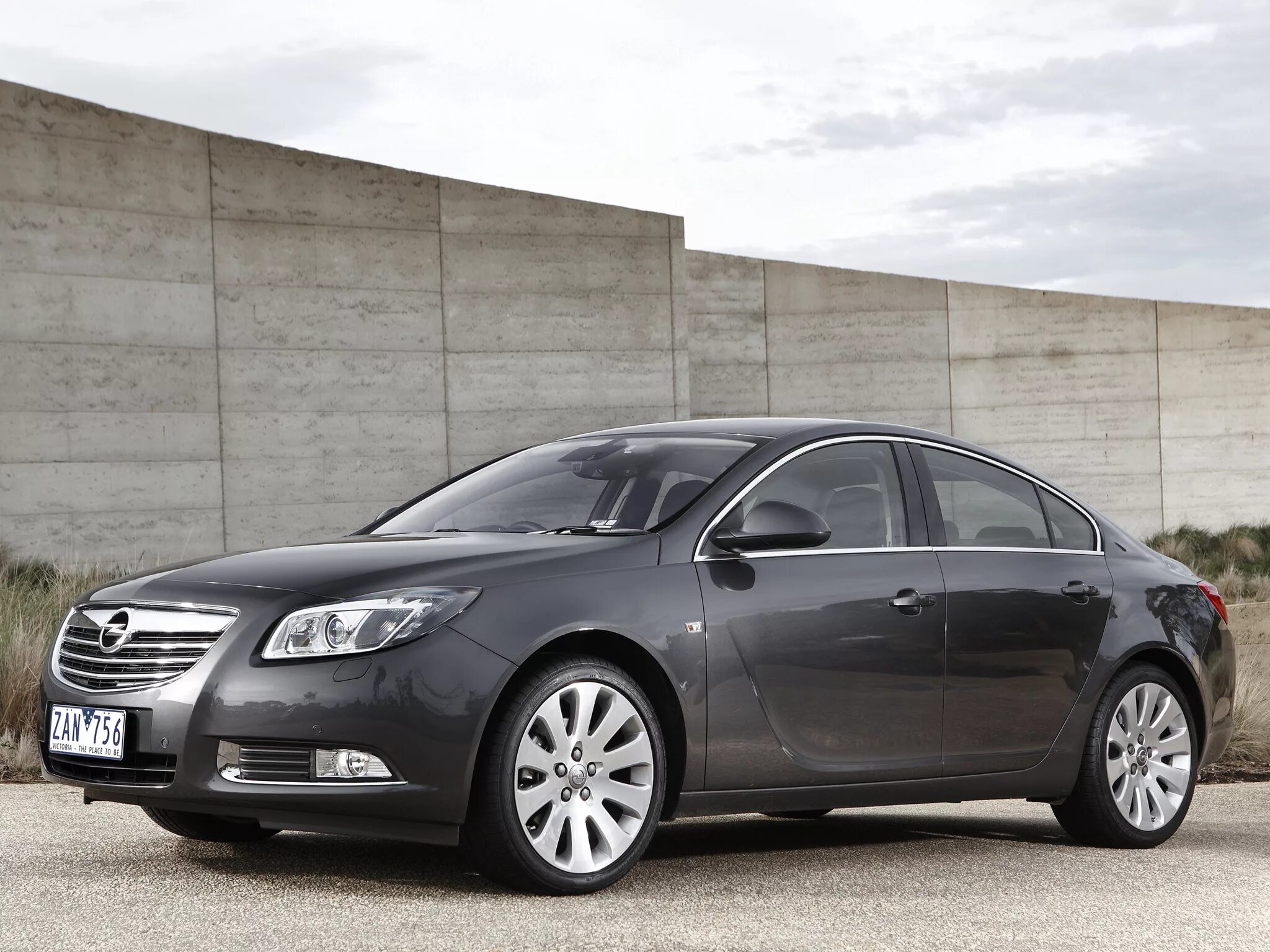 Купить опель инсигния 2. Opel Insignia. Opel Insignia 2012. Опель Инсигния 2008-2013. Опель Инсигния 2013.