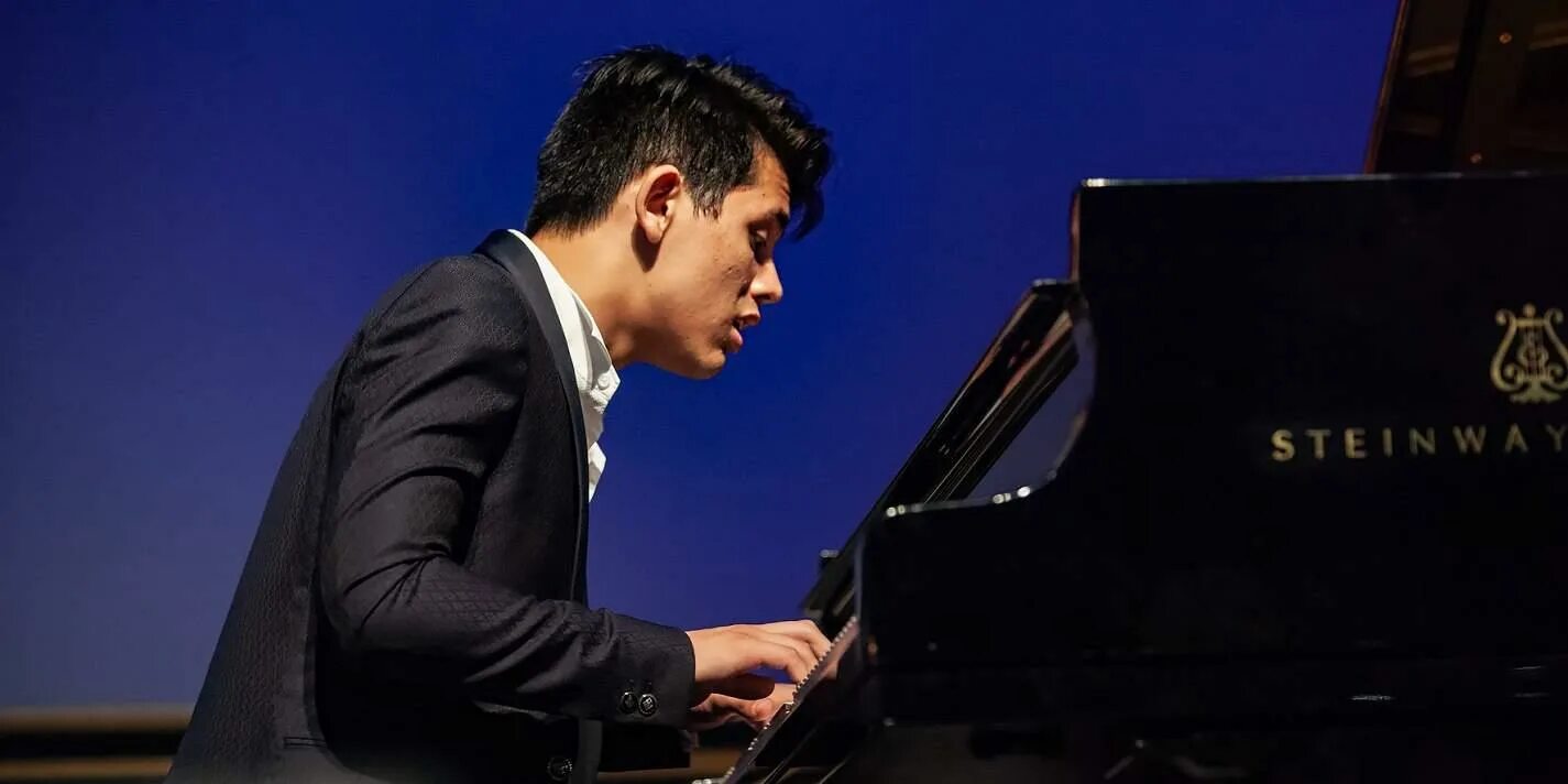 Джордж харлионо пианист биография. Джордж харлионо пианист лист концерт. Харлионо пианист. Джалалов евгений эдуардович пианист. Джордж харлионо концерт.