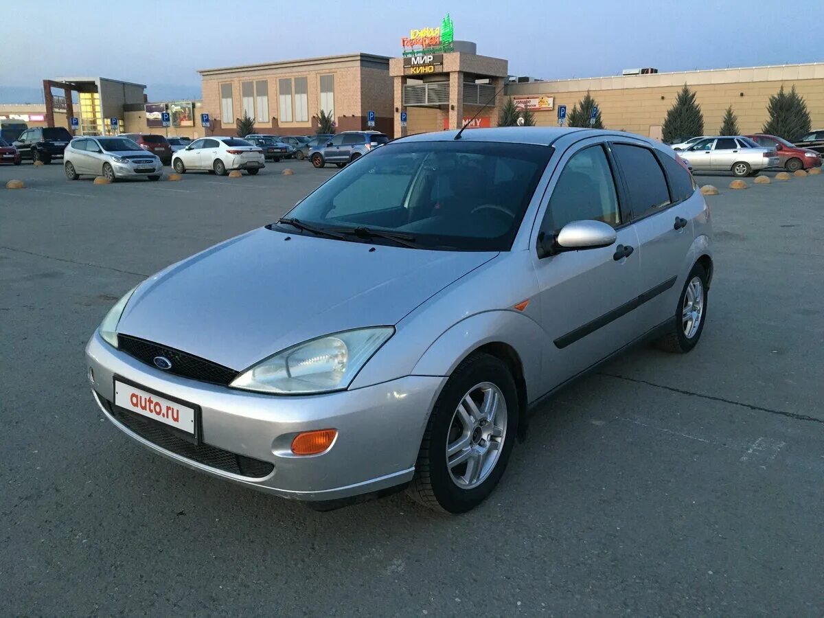 Форд фокус 2000. Форд фокус 2000 года. Форд фокус до 2000 года. Ford Focus 1 хэтчбек серебристый. Купить форд фокус 2000