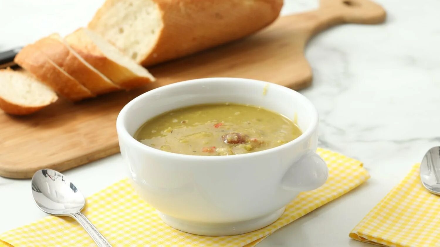 Горох для супа. Гороховый с копченостями сверху. Split Pea Soup. Chickpea Soup.