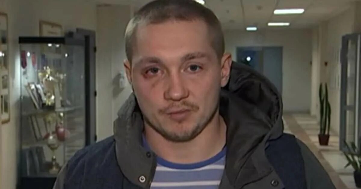 Задержали нападавших на мужчину. Мужчина 2003 года рождения МВД. Мужчину с ребенком в новой Москве.