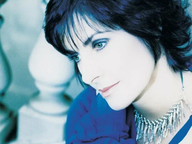 Enya. Эния Флэк. Эния ирландская певица в молодости. Эния 1980. Эния only