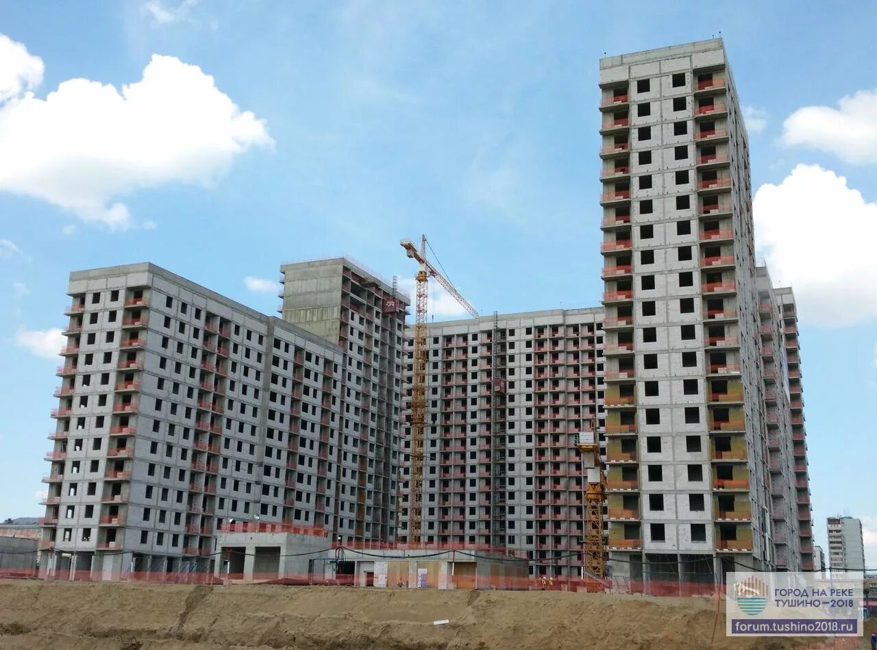 Жк домино красноярск. Жилые дома эконом класса. Яицкая 1 оренбург. Жк домино спб. Светлый екатеринбург.