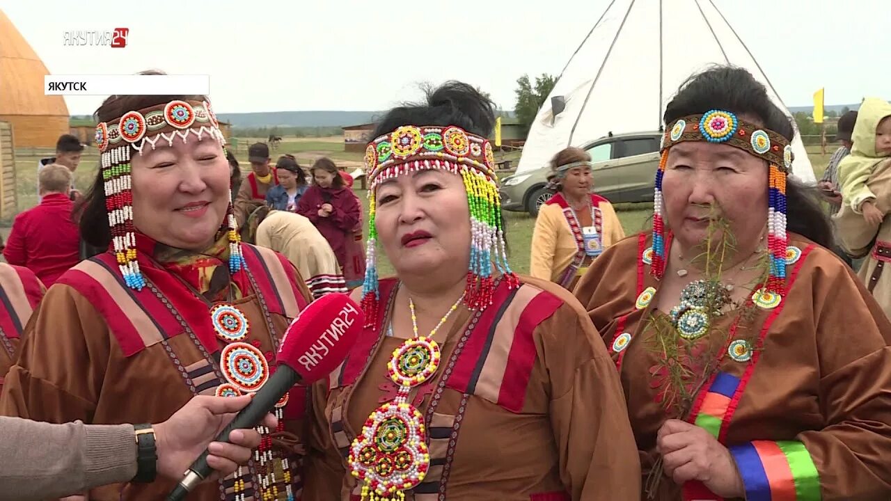 Уральско юкагирская семья народы. Юкагиры чуванцы. Юкагиры народы Сибири. Юкагиры народы дальнего Востока. Юкагирский национальный праздник Шахадьибэ.