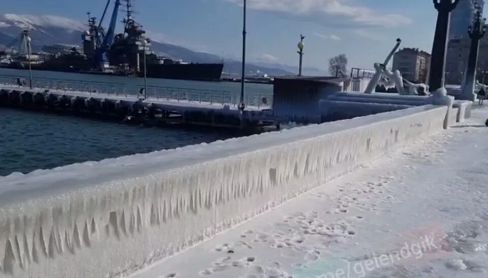 Новороссийск норд ост зимой. Новороссийск 2012 год. Новороссийск зима 2022. Зима в новороссийске. Потоп в новороссийске 2002.