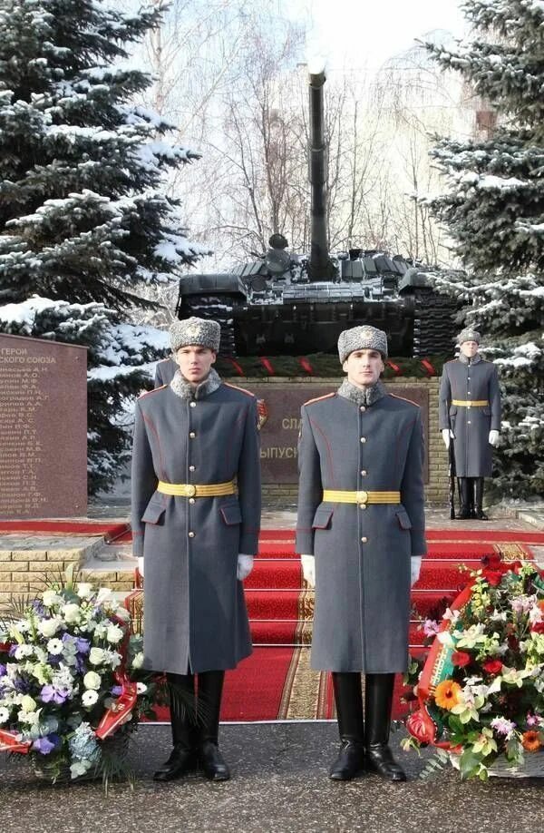 Казанское высшее военное командное училище. Казанское танковое военное училище. казанское высшее танковое командное краснознаменное училище квткку. казанское танковое училище официальный сайт. казань танковый институт.