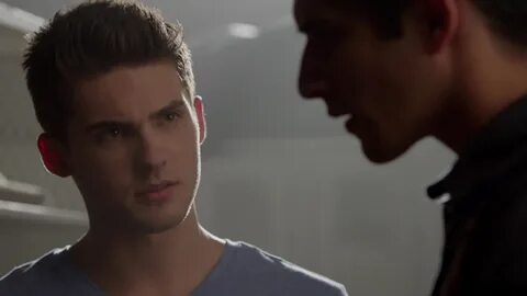 Index of /caps/teenwolf/505/images 