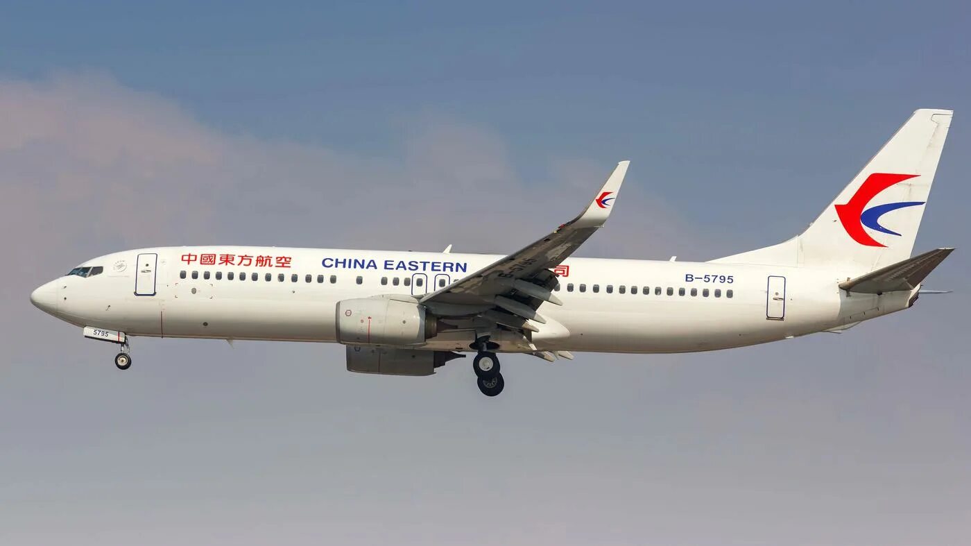 China Eastern рейс 5735. China Eastern Airlines Flight 5735. Boeing 737 авиакомпании China Eastern.