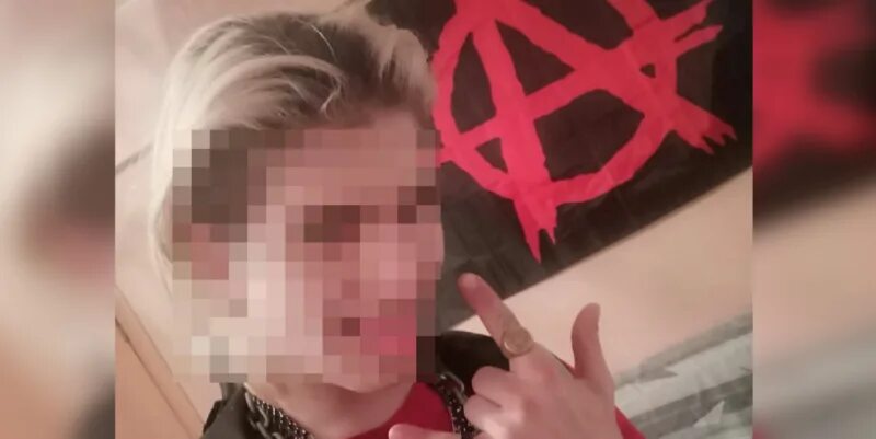 Любовь подростков 12 лет. Подростки убивают друг друга. Подростки убивают друг друга. Убитая семья в омской области. Мой лучший враг фильм.