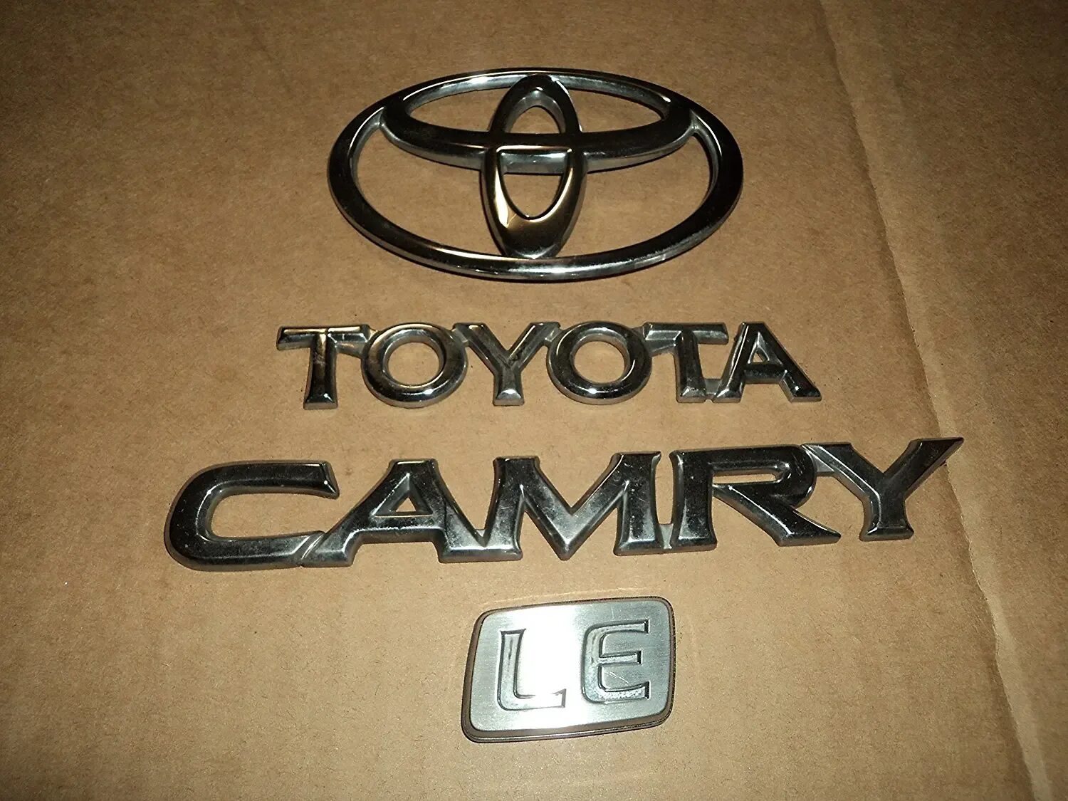 Тойота Камри значок. Toyota Camry логотип. Camry 3.5 logo. Toyota Камри значок.