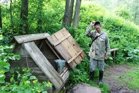 Деревенский житель строитель