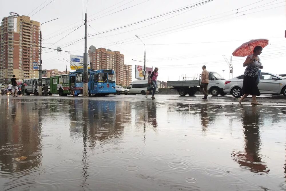 дождливый день. Heavy rainfall. 16 июля дождь. дождливая тула. самара потоп.