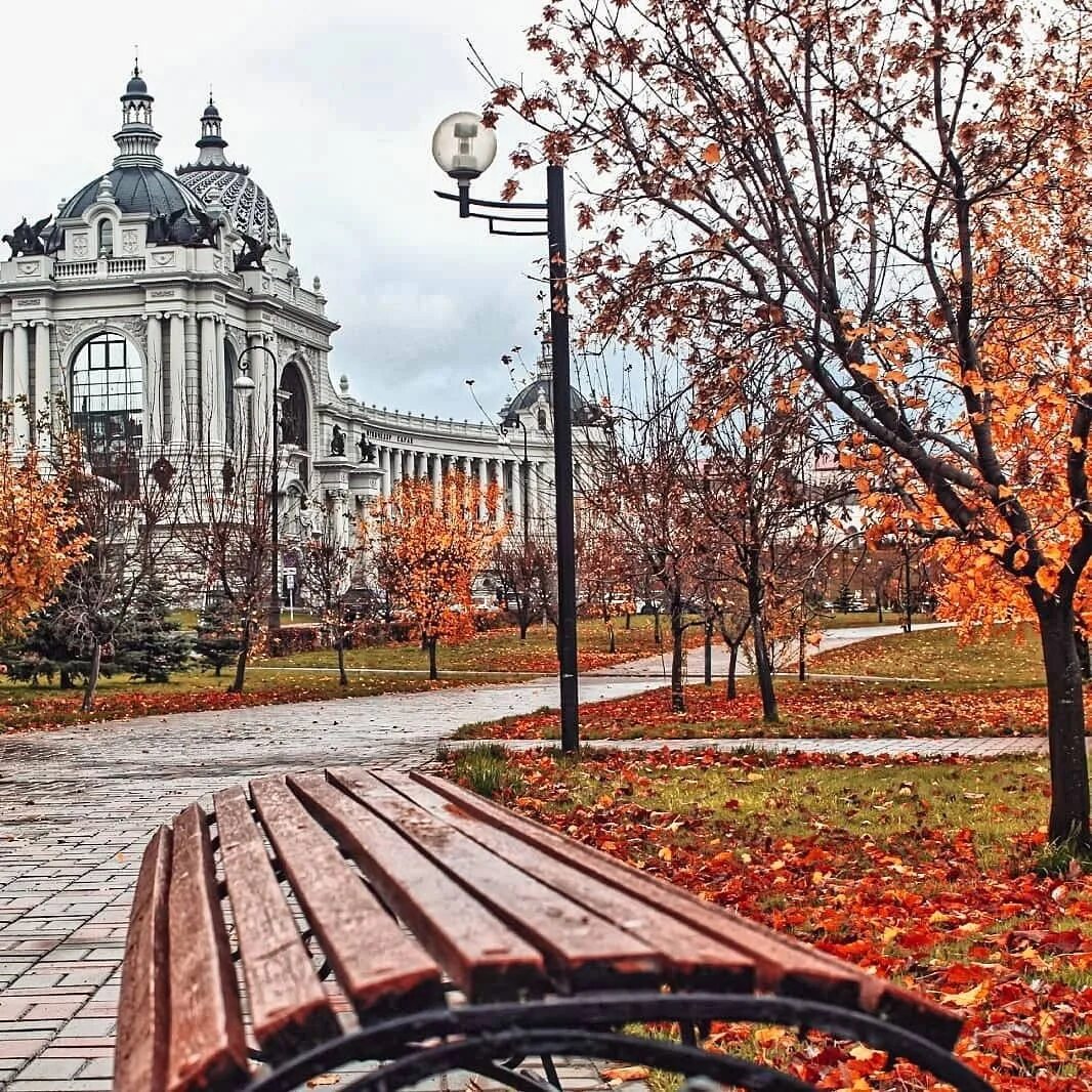 Куда сходить в казани осенью. Казань осень. красивая осень в казани. казань утро осень. осенняя казань красивые фото.