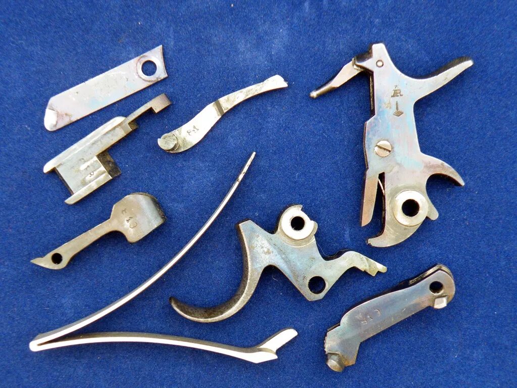 ограничитель поворота курка акс-74у. усм ак 74. усм болтовой винтовки. детали спускового механизма. чертёж спускового крючка ак 74.