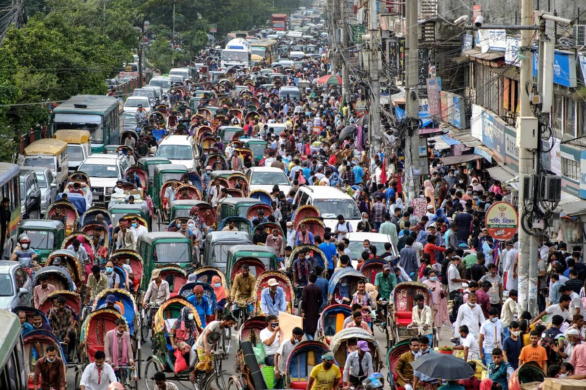 Бангладеш википедия страна где находится. Бангладеш перенаселение. Dhaka Бангладеш. Народная Республика Бангладеш. Дакка Бангладеш население.