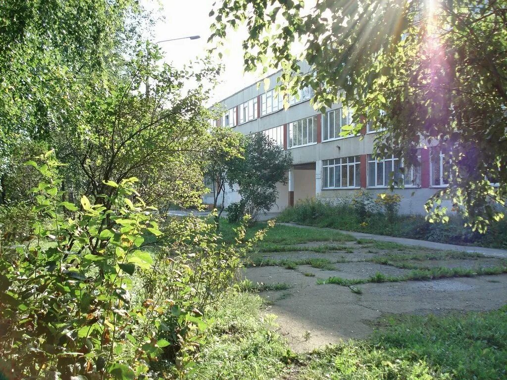 Школа 2 мегион. Школа номер 3 верхняя пышма. Школа 4 верхняя пышма чистова 9. Вторая школа верхняя пышма. Школа имени талыкова верхняя пышма.