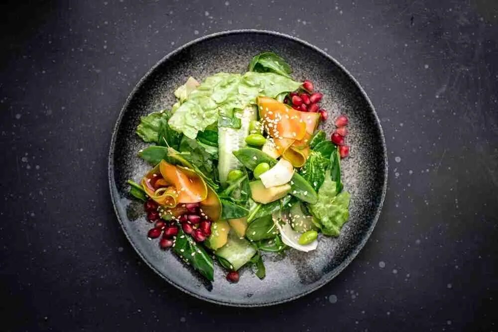 Постная тарелка. Полноценный обед. Тарелка с едой. Тарелка с едой сверху. Постная тарелка.