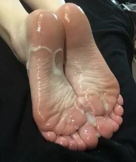 Cum on bare feet